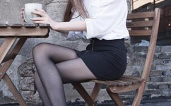 扒开老女毛荫荫的黑森林视频